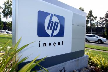 Sign with 'HP invent' on it